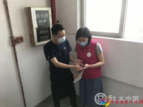 社工上门，现场聆听居民加梯困难