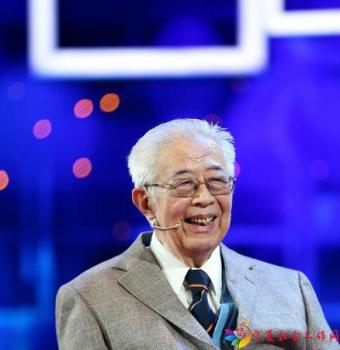 张存浩院士在电视访谈节目中（2013年12月29日摄）。