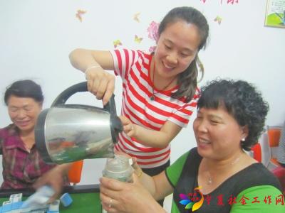 女研究生南阳创办社工服务中心：让社工服务“遍地开花”