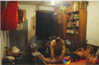 【民生】6封家书，“父子义工”绝境重生 - 中国社工时报 - 中国社会工作人才服务平台