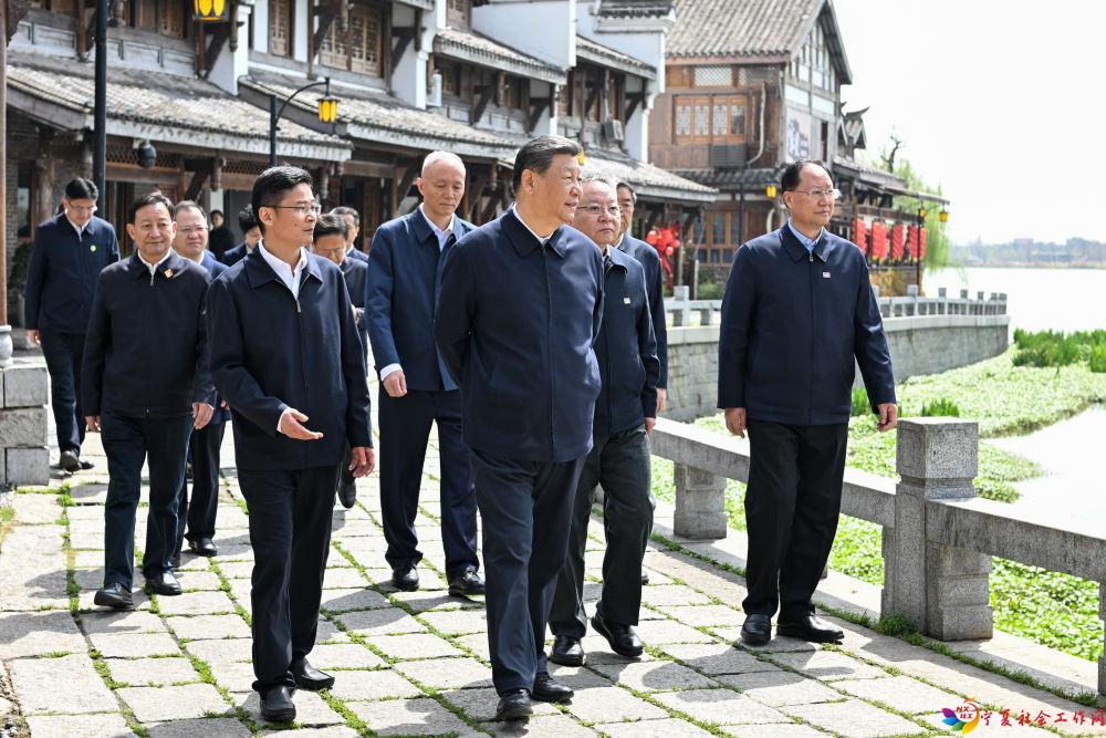 镜观&middot;领航｜总书记的8次座谈和8次调研