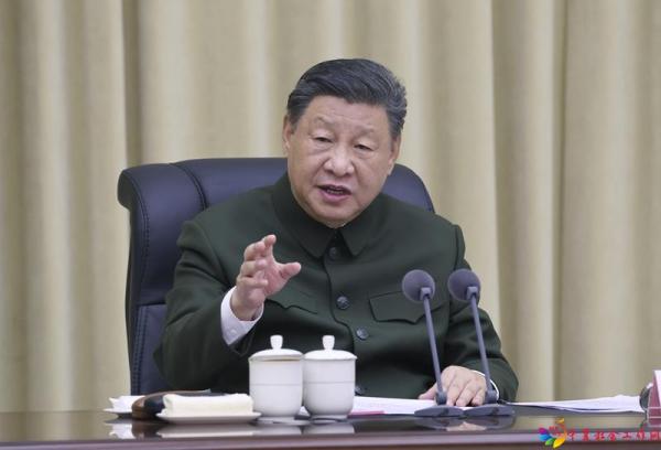 习近平视察信息支援部队(1)XxjpsgC007210_20241205_PEPFN0A001.JPG